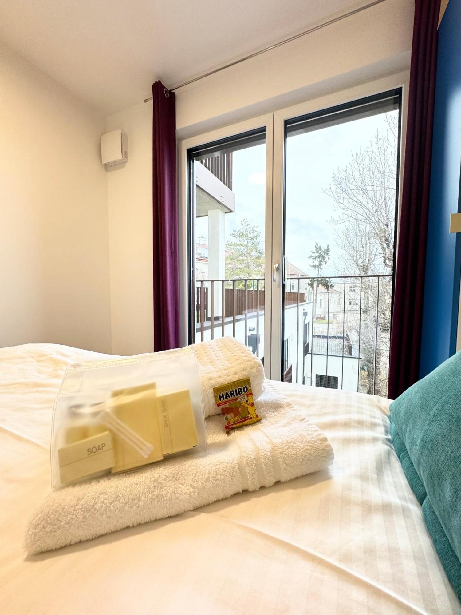 Wohnung Mit Terrasse + Parkplatz 维也纳 外观 照片